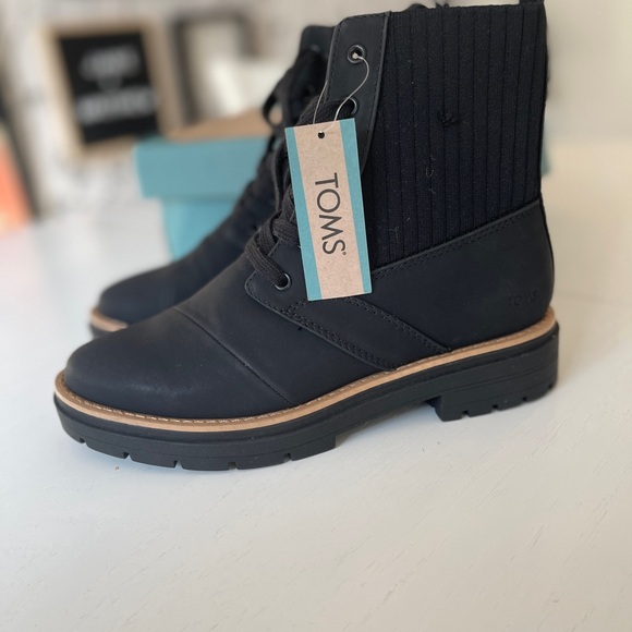 Tom’s Black Ankle Boots - Picture 3 of 5